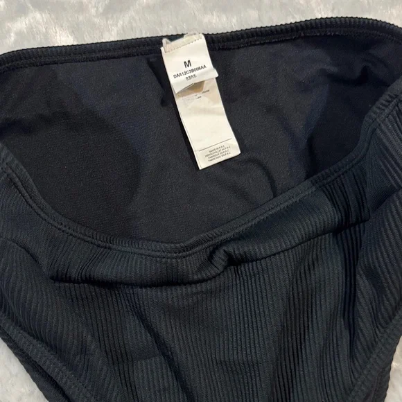 Black Ribbed Bikini Set - Picture 5 of 7